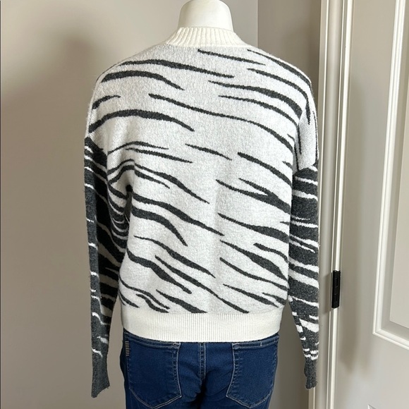 Rails Tiger Lana Mixed Abstract Print Sweater Wool Cashmere White Gray Sz XXS - Picture 6 of 11